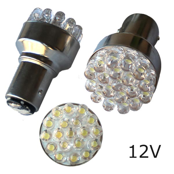 Coppia lampade led SFERA BAY15d  12V 21/5W 18 LED colore BIANCO Base: BAY15d  Volt n° led colore: 12V 18 LED BIANCO